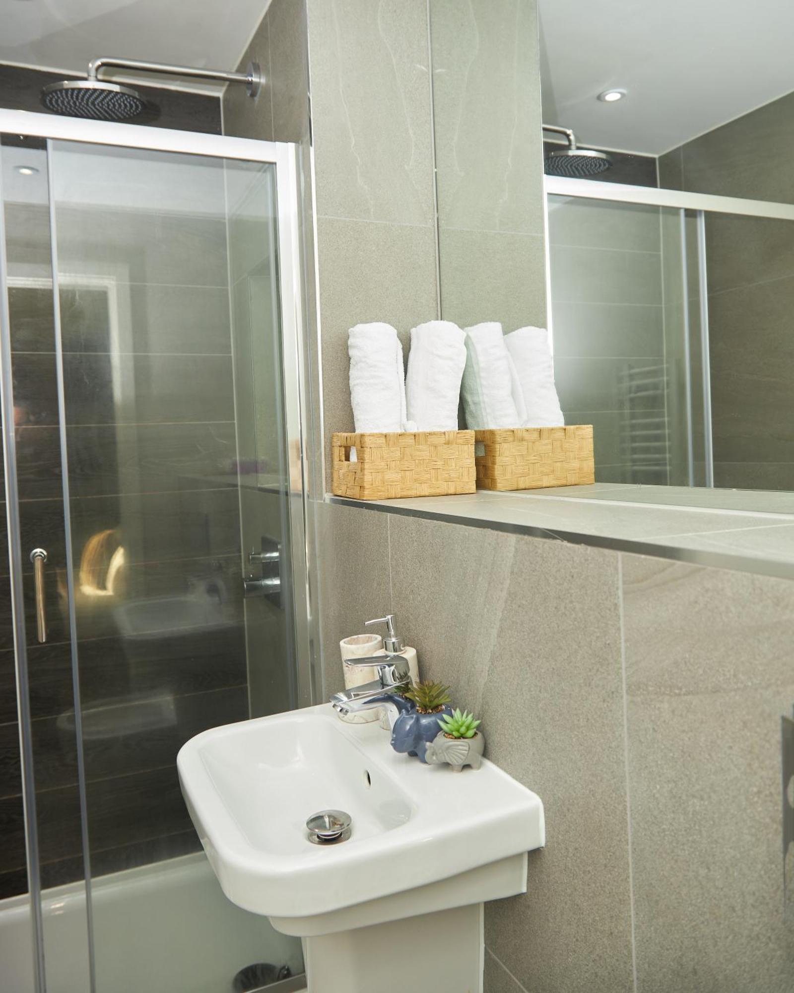 Central Manchester Luxury 2 Bed Apartment With Balcony מראה חיצוני תמונה